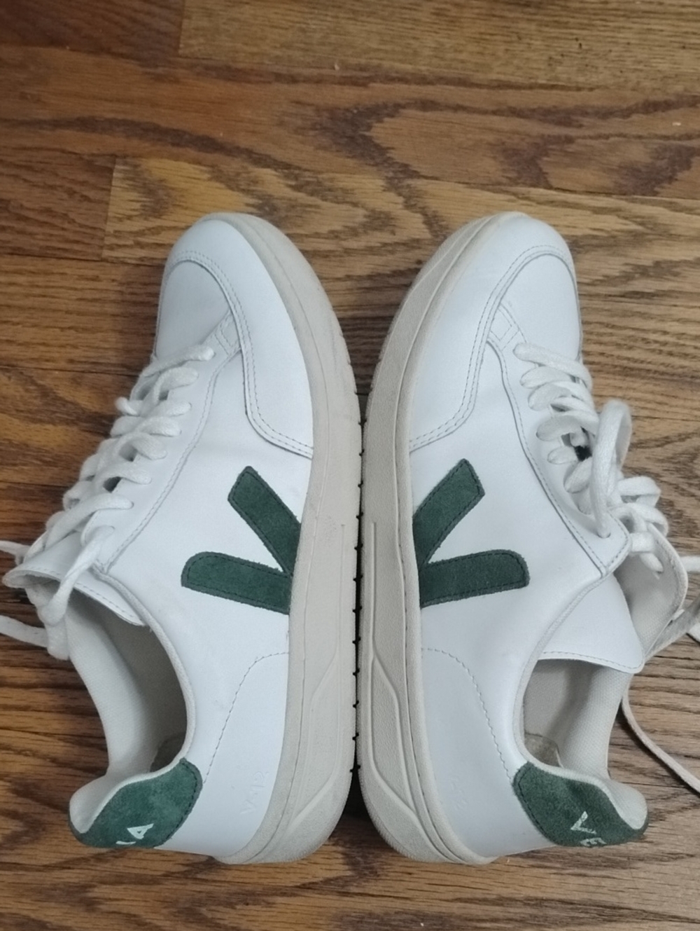 Veja -12 Leather Low Top Sneaker W9 - Picture 8 of 12
